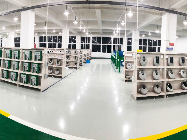 生產(chǎn)中心-充電站-智能老化區